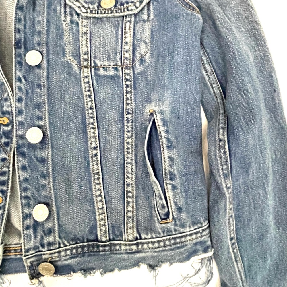 Cropped jean jacket. - Picture 2 of 4